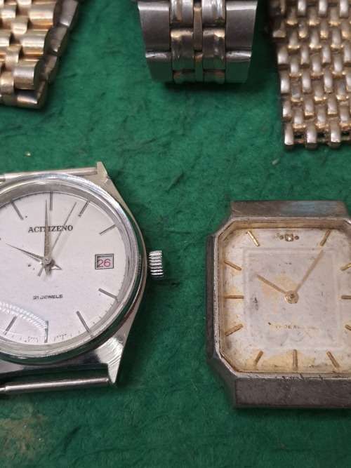 A BULK MIXED JOBLOT VINTAGE WATCHES SOLD AS IS NOT TESTED