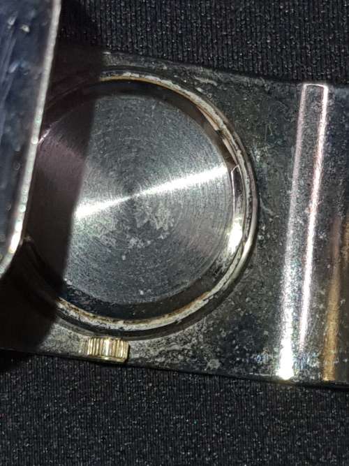 A JOBLOT OF 3 WOMANS WATCHES SOLD AS IS NOT TESTED