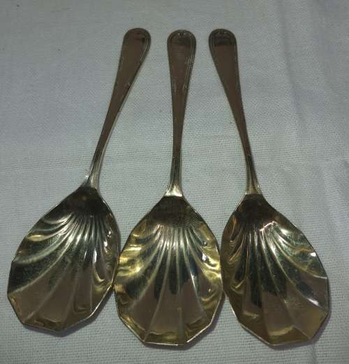 A COLLECTION OF 3 VINTAGE EPNS SUGAR LADELS SOLD AS IS