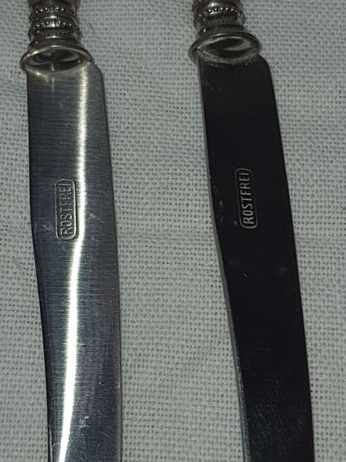 ASET OF 6 VINTAGE ROSTFREI STEAK KNIVES HAND MADE SOLD AS IS