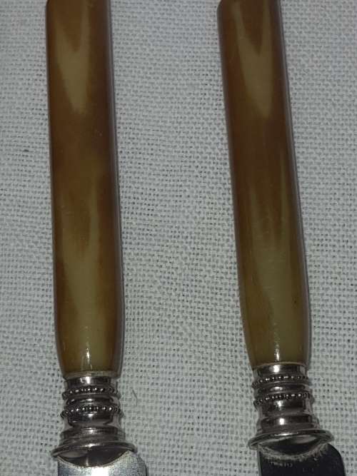 ASET OF 6 VINTAGE ROSTFREI STEAK KNIVES HAND MADE SOLD AS IS
