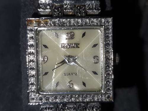 A JOBLOT FANCY CASUAL LADIES WATCHES SOLD AS IS ALL VINTAGE NOT TESTED