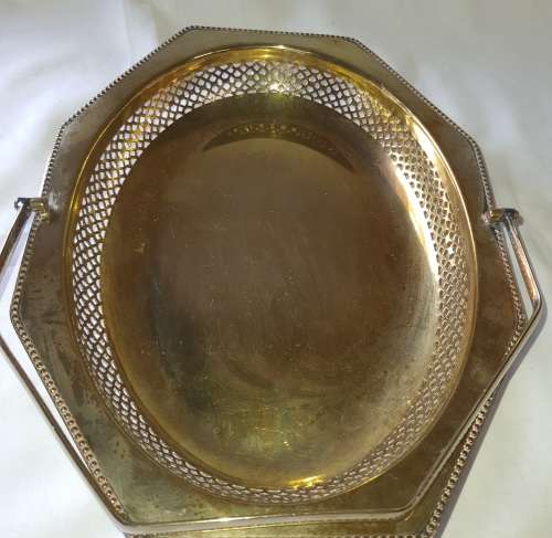 A VINTAGE SERVING TRAY SILVER PLATED SOLD AS IS