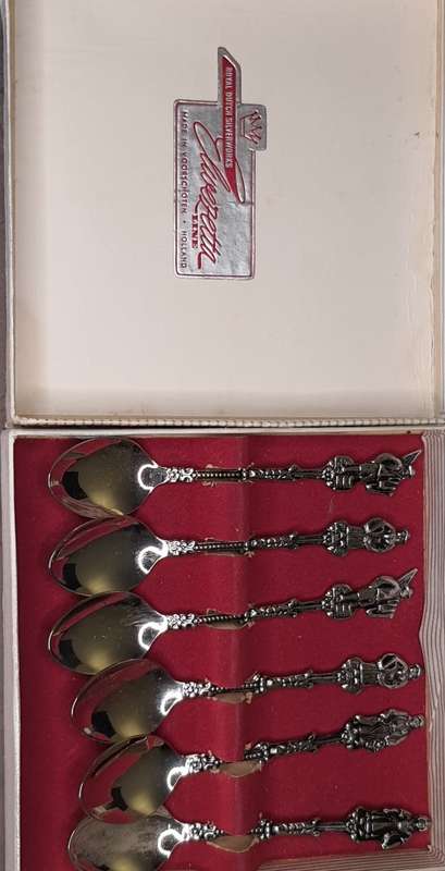A VINTAGE SET OF A1 DUTCH SILVER WORKS ELIVERETTA LINE TEA SPOONS MADE IN VOORSCHOTTEN HOLLAND SOLD
