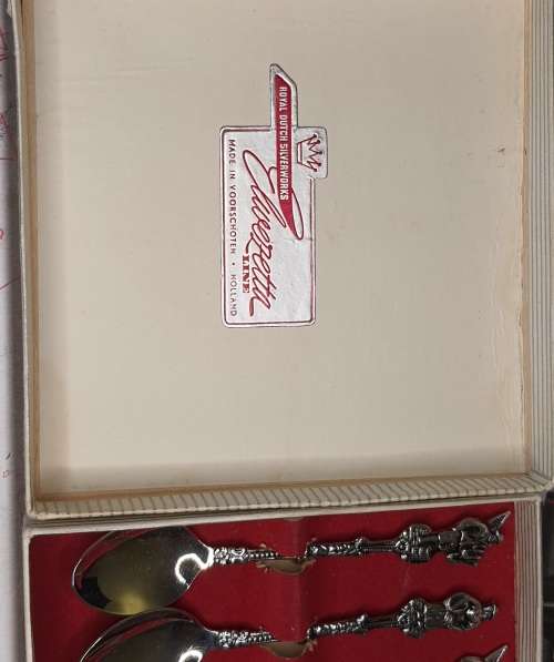 A VINTAGE SET OF A1 DUTCH SILVER WORKS ELIVERETTA LINE TEA SPOONS MADE IN VOORSCHOTTEN HOLLAND SOLD