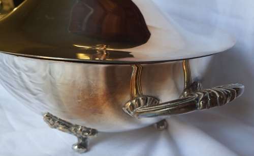A VINTAGE PERFECT CONDITION   LARGE  SIVER PLATED  TUREEN SOLD AS IS