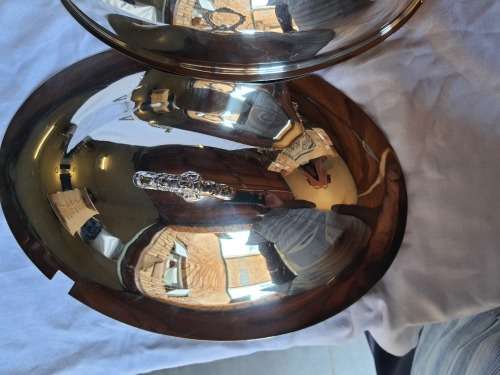 A VINTAGE PERFECT CONDITION   LARGE  SIVER PLATED  TUREEN SOLD AS IS