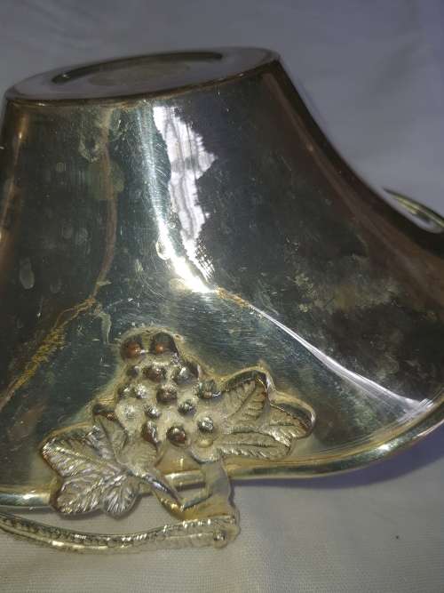 A VINTAGE SILVER PLATED SERVING TRAY BASKET SOLD AS IS