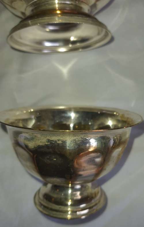A VINTAGE EPNS SILVER PLATED TEA SET SOLD AS IS