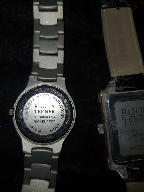 A JOBLOT VINTAGE QUARTZ WATCHES SOLD AS IS NOT TESTED