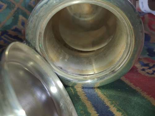 A VINTAGE ORNATE TEA KETTLE MADE BY REGAL AI SPC SOLD AS IS