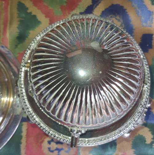 2 VINTAGE EPNS  ORNATE EDWARDIAN STYLE BUTTER BOWLS SOLD AS IS