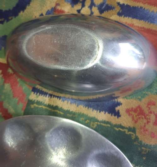 TWO VINTAGE ALLUMINIUM ALLOY  PLATE AND A BOWL IN MINT CONDITION SOLD AS IS