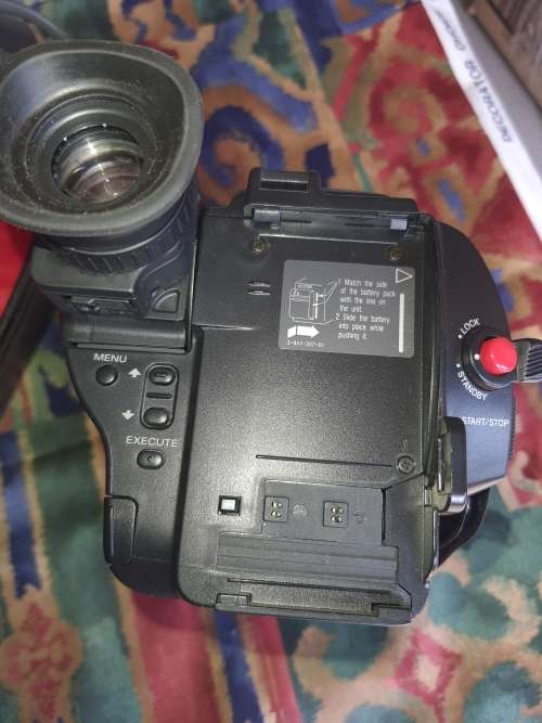 A SONY VIDEO HANDY CAM CAMERA IN WORKING ORDER WITH ALL ACCESSORIES