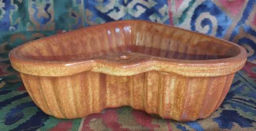 AN OVEN CLAY CERAMIC PORTUGESE STYLE HEART SHAPED CASSEROLE DISH