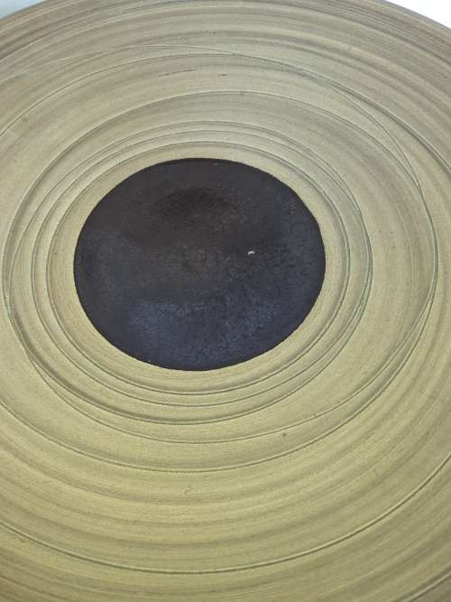 A VINTAGE  KILN BAKED CLAY SERVING BOWL IN MINT CONDITION SOLD AS IS