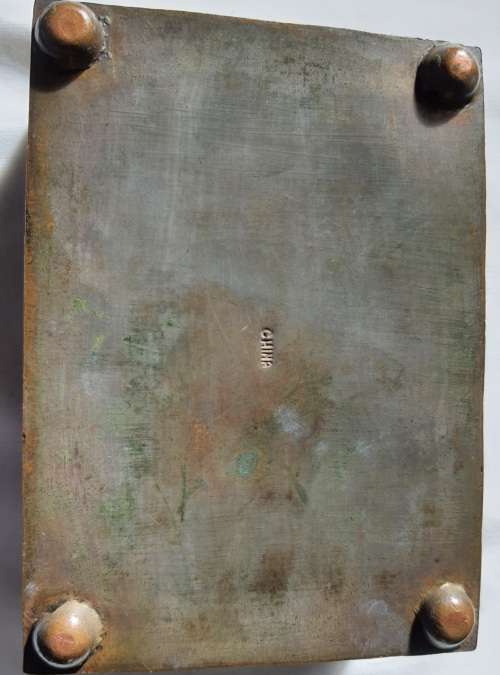 A VINTAGE JEWELRY BOX COPPER CASED