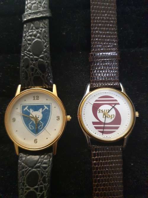 2 VINTAGE QUARTZ WATCHES SOLD AS IS NOT TESTED
