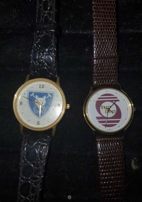 2 VINTAGE QUARTZ WATCHES SOLD AS IS NOT TESTED