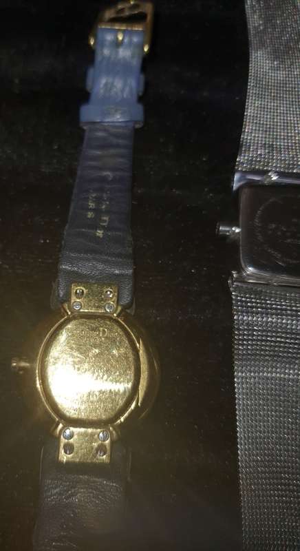 A COLLECTION OF VINTAGE LADIES WATCHES SOLD AS IS NOT TESTED