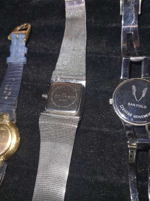 A COLLECTION OF VINTAGE LADIES WATCHES SOLD AS IS NOT TESTED