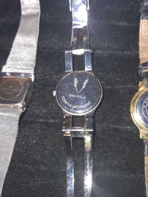 A COLLECTION OF VINTAGE LADIES WATCHES SOLD AS IS NOT TESTED