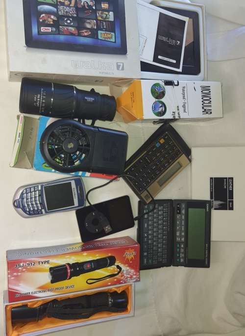 A JOBLOT ELECTRONICS SOLD AS IS
