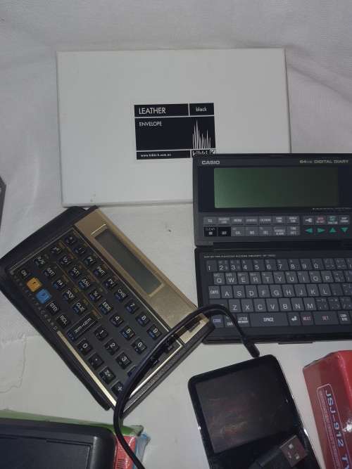 A JOBLOT ELECTRONICS SOLD AS IS