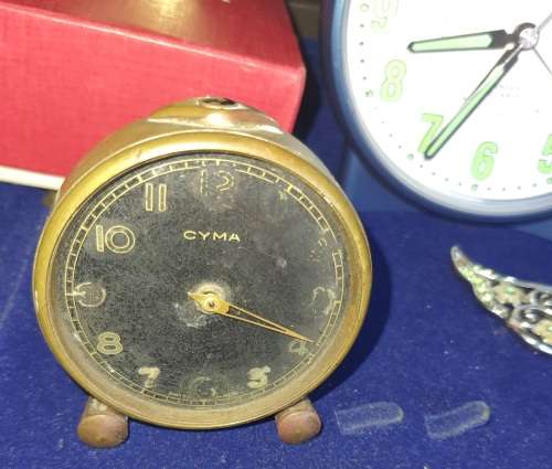 A JOBLOT CLOCKS SOLD AS IS