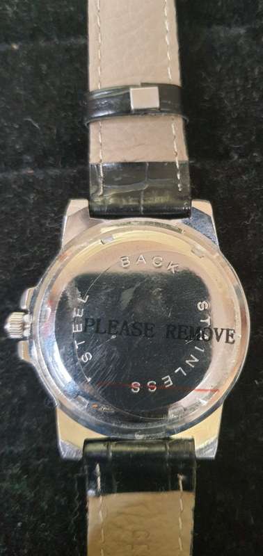 A MENS VOYAGER SPORTS WATCH SOLD AS IS NOT NOT TESTED
