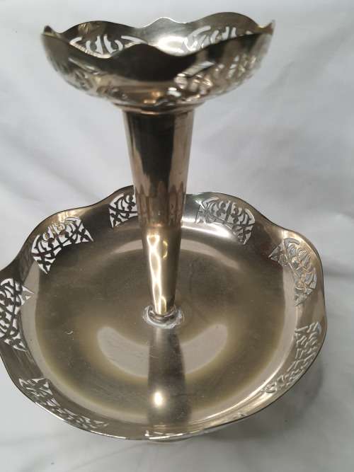 A SILVER PLATED FOUNTAIN STYLE STAND FOR DESERTS OR SWEATS SOLD AS IS