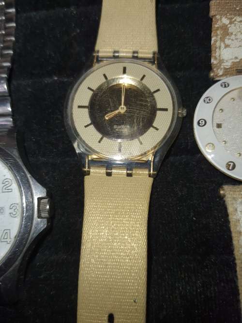 A JOBLOT VINTAGE DRESS WATCHES  SOME ARE WORKING SOLD AS IS NOT TESTED