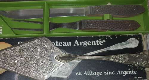 A COLLECTION OF EXCLUSIVE CUTLERY FOR THE NEW HOME MAKERS