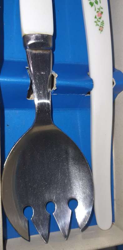 A COLLECTION OF EXCLUSIVE CUTLERY FOR THE NEW HOME MAKERS