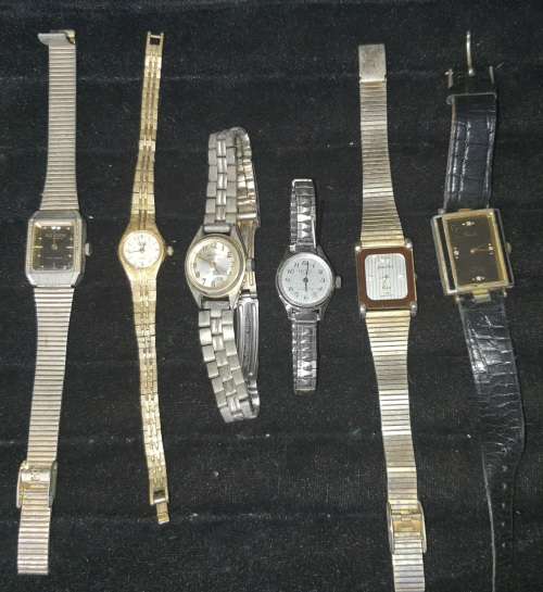 A VINTAGE JOBLOT LADIES WATCHES SOLD AS IS NOT TESTED