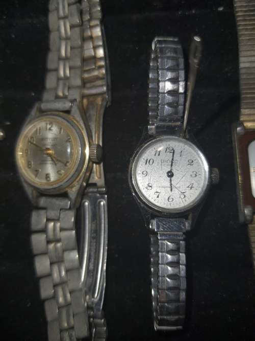 A VINTAGE JOBLOT LADIES WATCHES SOLD AS IS NOT TESTED