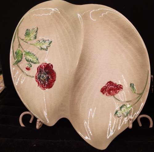 A GENUINE VINTAGE STAFFORDSHIRE HAND PAINTED SHORTER AND SONS LTD  ENGLAND COLLECTORS PLATE