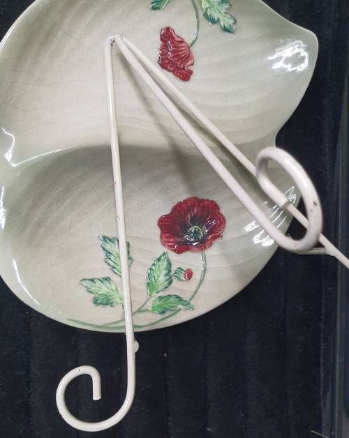 A GENUINE VINTAGE STAFFORDSHIRE HAND PAINTED SHORTER AND SONS LTD  ENGLAND COLLECTORS PLATE