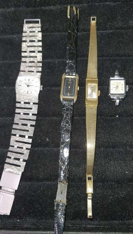 A JOBLOT VINTAGE WOMANS WATCHES SOLD AS IS NOT TESTED