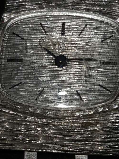 A JOBLOT VINTAGE WOMANS WATCHES SOLD AS IS NOT TESTED