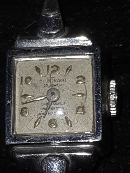 A JOBLOT VINTAGE WOMANS WATCHES SOLD AS IS NOT TESTED