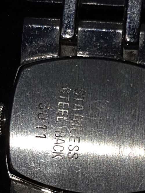 A JOBLOT VINTAGE WOMANS WATCHES SOLD AS IS NOT TESTED