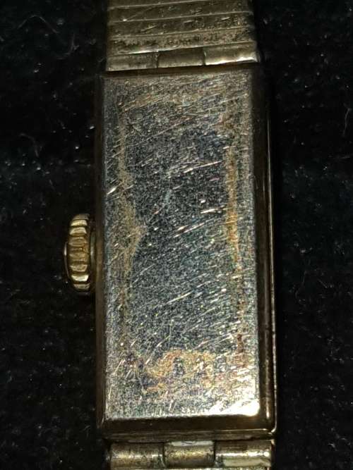 A JOBLOT VINTAGE WOMANS WATCHES SOLD AS IS NOT TESTED