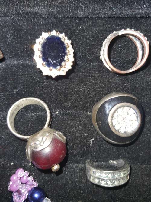 A VINTAGE COLLECTION JOBLOT DRESS RINGS SOME WITH GEMS STONE
