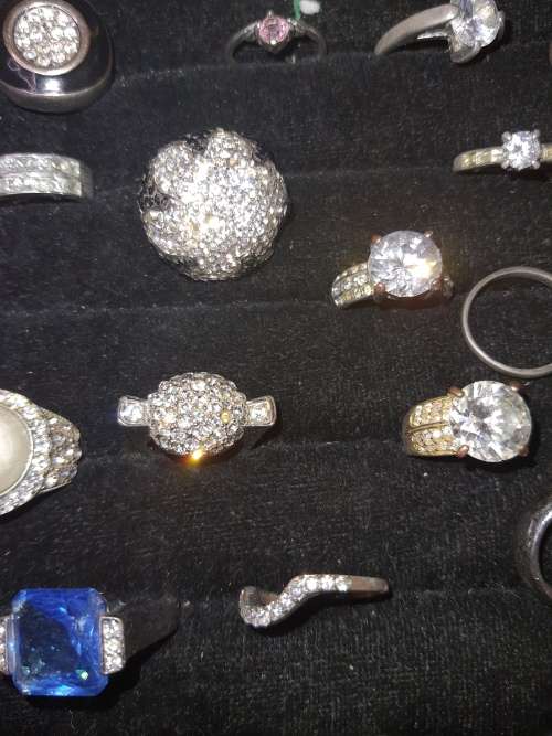A VINTAGE COLLECTION JOBLOT DRESS RINGS SOME WITH GEMS STONE