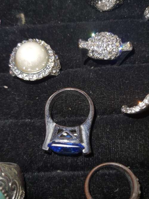 A VINTAGE COLLECTION JOBLOT DRESS RINGS SOME WITH GEMS STONE