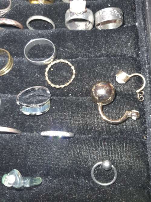 A VINTAGE COLLECTION JOBLOT DRESS RINGS SOME WITH GEMS STONE