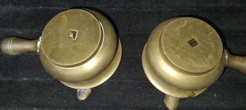 A SET OF VINTAGE BRASS POT TYPE ASH TRAYS