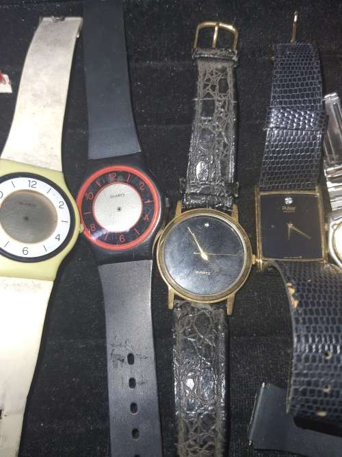 A COLLECTION OF MIXED JOBLOT WATCHES SOLD AS IS NOT TESTED