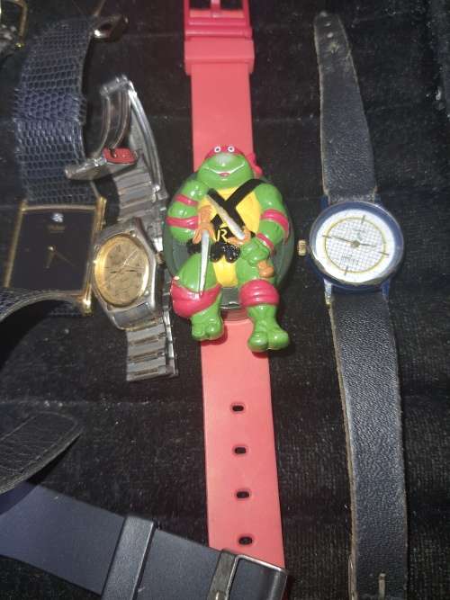 A COLLECTION OF MIXED JOBLOT WATCHES SOLD AS IS NOT TESTED